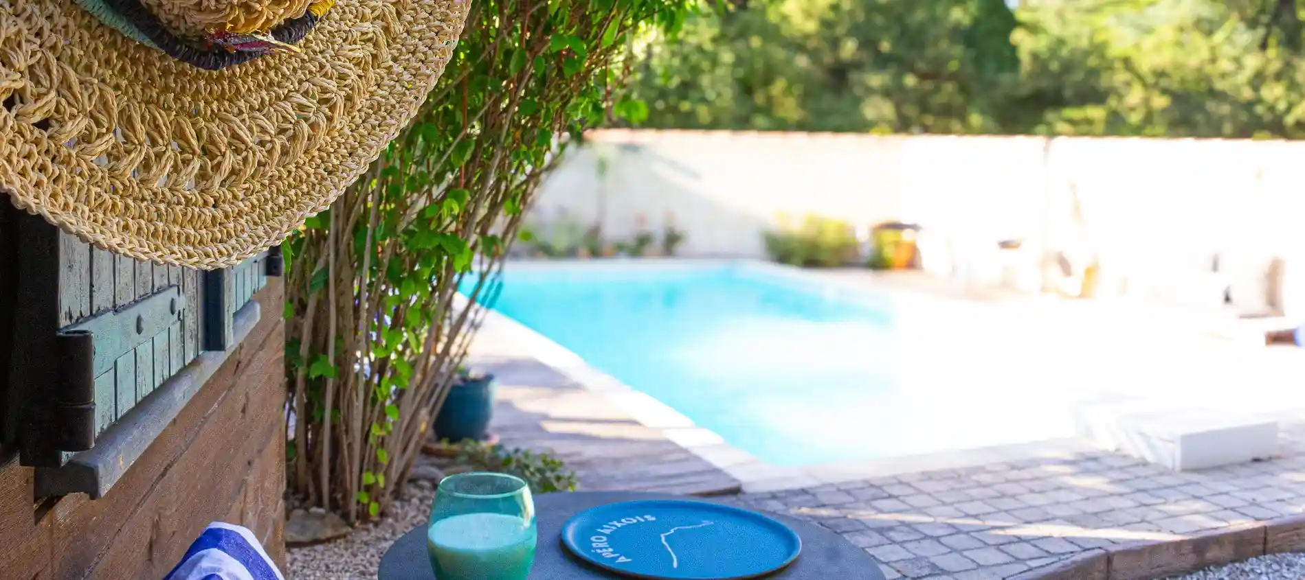 La piscine et l'art de vivre provençal